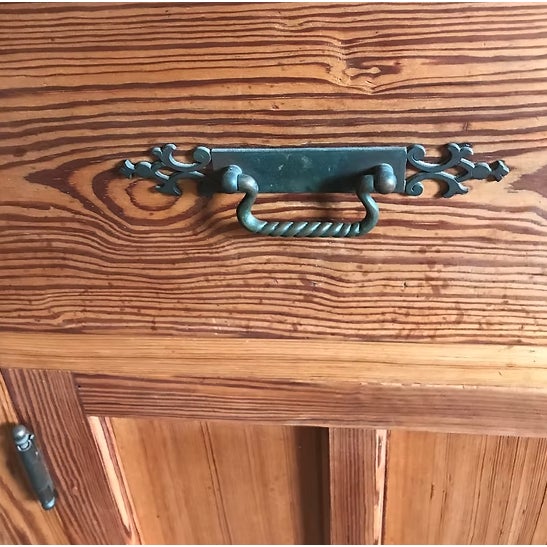 1900 - 1909 1900s Pine Butler's Pantry For Sale - Image 5 of 5