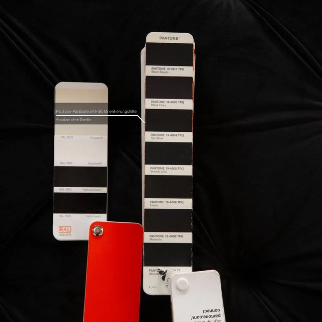 Black Velvet Lounger from IconX Studios For Sale - Image 5 of 9