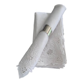 Vintage Lotus Flower Motif White Napkins - Set of 8 For Sale