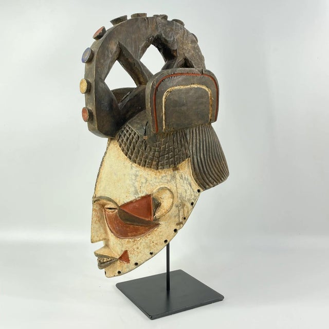 African Early 20th Century Igbo Maiden Spirit Mask on Custom Stand Nigeria MATTER COLLECTION For Sale - Image 3 of 9