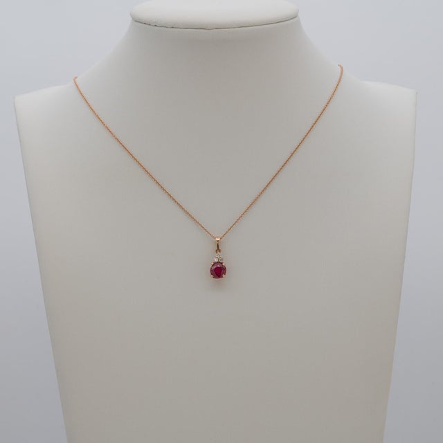 Madagascar Ruby Pendant With Natural Diamonds in Solid 14k Gold – Round 4.5mm For Sale - Image 4 of 8