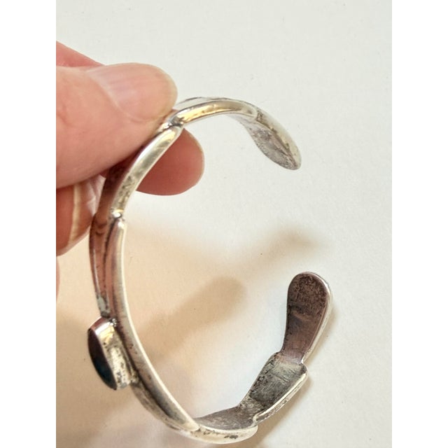 Silver Vintage Southwestern Native American Style Sterling Silver Turquoise Cuff Bracelet – Hand-Chiseled Ingot Style For Sale - Image 8 of 10