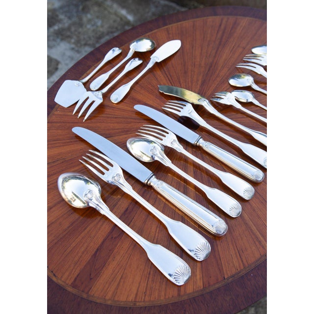 French Louis XV Coquille Cutlery Set for 12 in Silver-Plated Metal by Felix Frères, 1950s, Set of 186 For Sale - Image 11 of 18