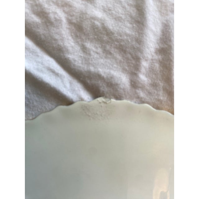 Flight, Barr & Barr Worcester Mid 19th Century Flight, Barr & Barr Worcester Armorial Porcelain Plate, Dating Back - Set of 6 For Sale - Image 4 of 5