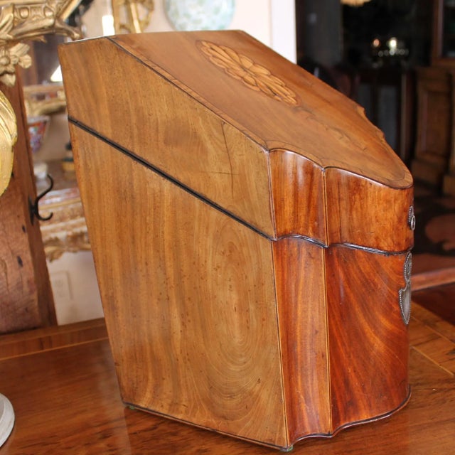 Georgian Inlaid Mahogany Knife Box / Letter Box For Sale - Image 6 of 12