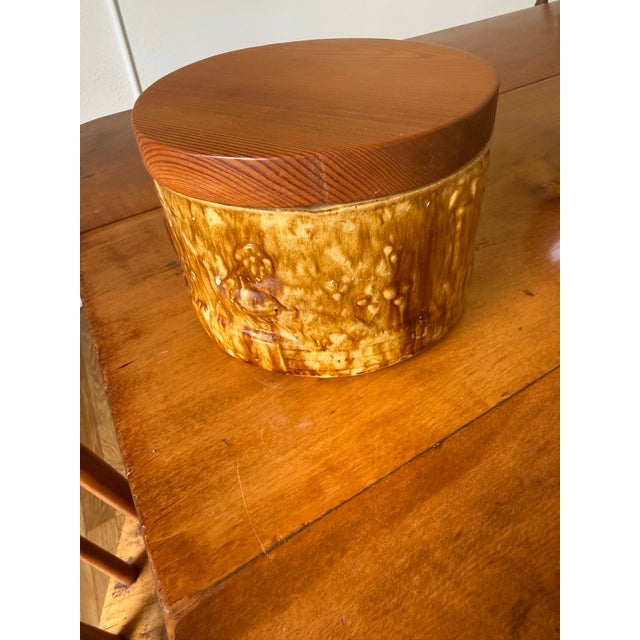 Chestnut 7 Pieces of Mid 19th Century Bennington Brown/Yellow Glaze Spongeware For Sale - Image 8 of 12