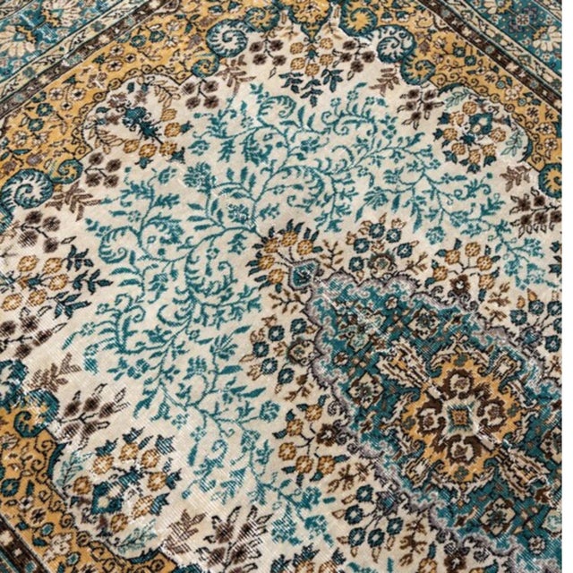 Vintage 1960s Turkish Rug, Ivory & Teal With Saffron Spandrels, Kerman Style – 7'0" X 9'7" For Sale - Image 6 of 12