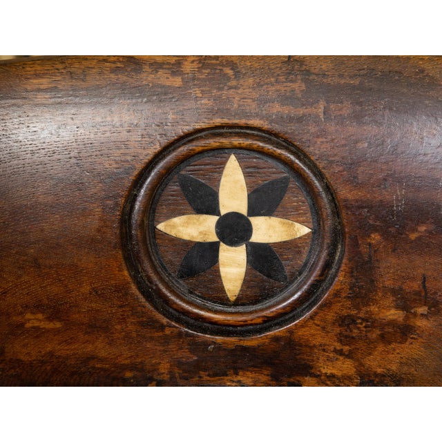 English Pair of 19th Century English Regency Style Carved Oak Klismos Chairs with Horseshoe Backs For Sale - Image 3 of 12