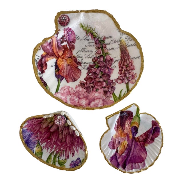 Hand Painted Floral Seashell Trinket Dishes With Gold Trim- Set of 3 For Sale