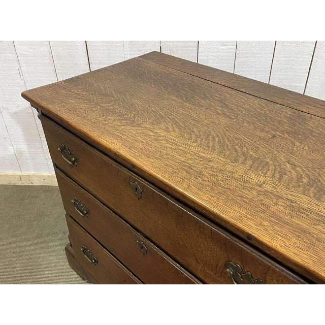Late 19th Century English Oak Chest of Drawers For Sale - Image 10 of 17