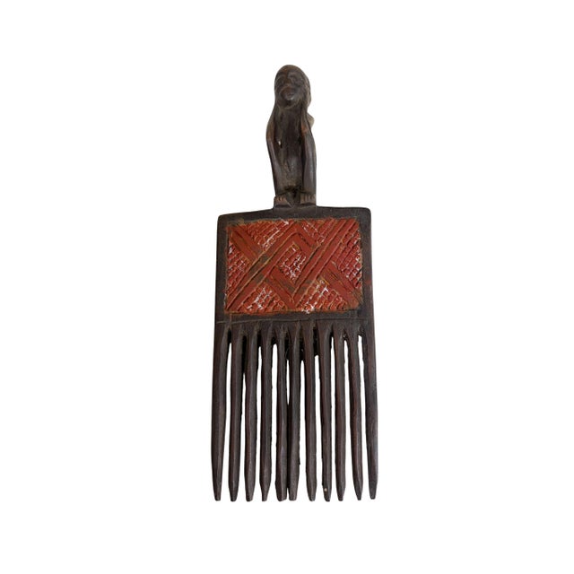 African Vintage Hemba Wedding Comb W/ Seating Figure Congo 9.25" H For Sale - Image 3 of 5
