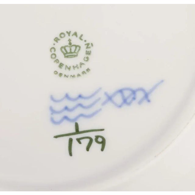 Ceramic Small Lunch Plates in Blue Fluted Porcelain from Royal Copenhagen, 1980s, Set of 4 For Sale - Image 7 of 8