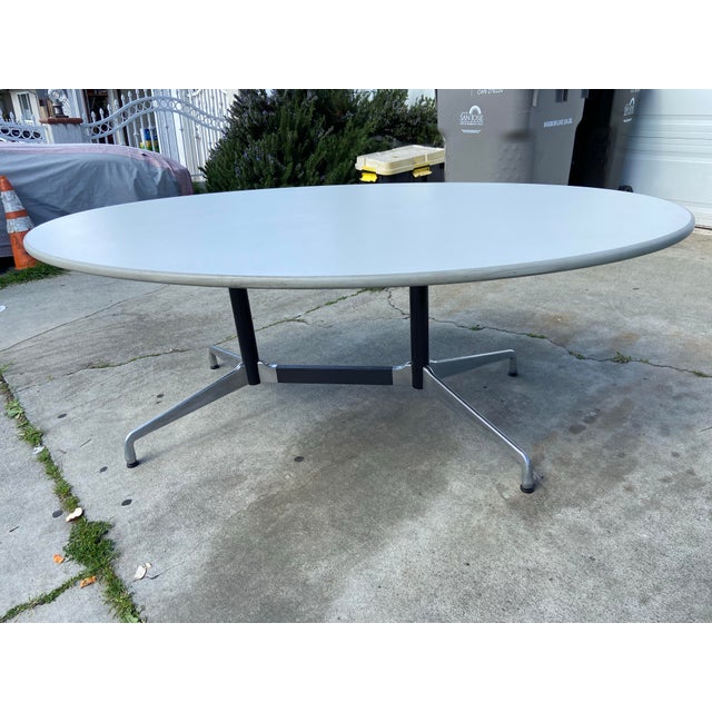 Light Gray Vintage Oval Conference Table with Herman Miller Attributed Aluminum Segmented Base For Sale - Image 8 of 11