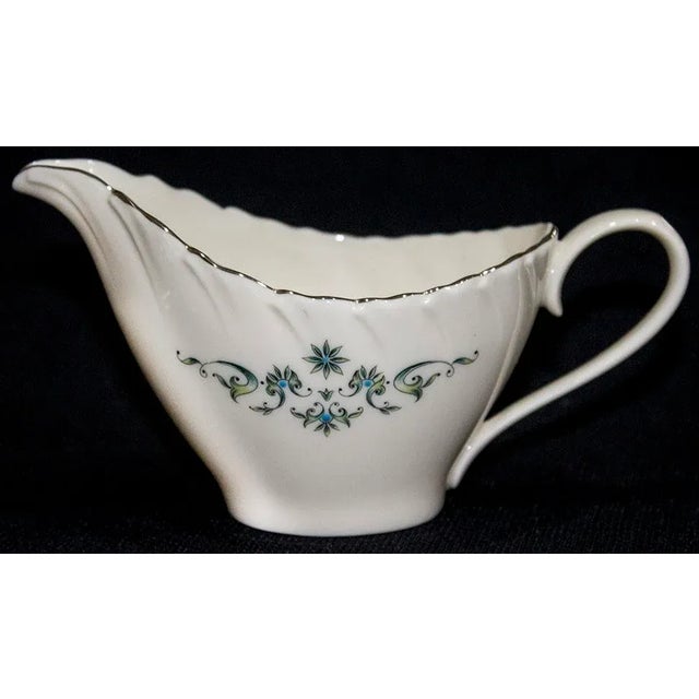 1980s Lenox China Melissa Pattern - Service for 8 For Sale In Las Vegas - Image 6 of 8