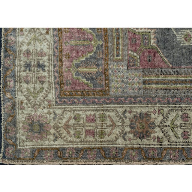 Turkish Vintage Rug 3'9" x 6'4" #17811 For Sale - Image 4 of 8