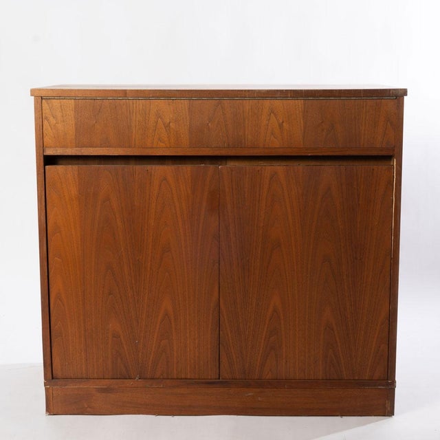 Mid-century bar. Great set up for a small bar at the house. Measurements when fully opened: W: 66.25 D: 20 H: 50