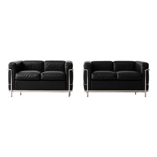 LC2 Two-Seater Sofas by Le Corbusier, Charlotte Perriand & Pierre Jeanneret for Cassina, Set of 2 For Sale