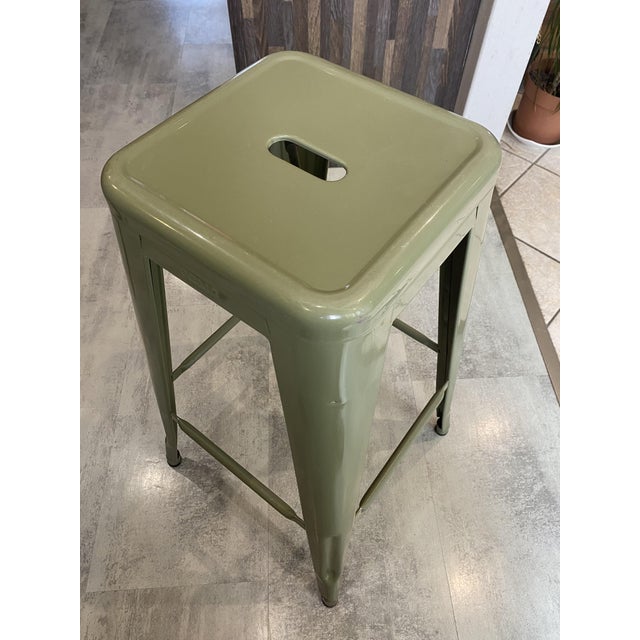 Green Industrial Olive Green H75 Stackable Bar Stool by Xavier Pauchard for Tolix, 1950s For Sale - Image 8 of 16