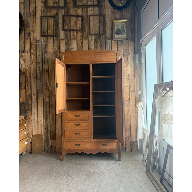 Large Art Nouveau Wardrobe in Oak and Speckled Maple, 1890s For Sale - Image 3 of 18