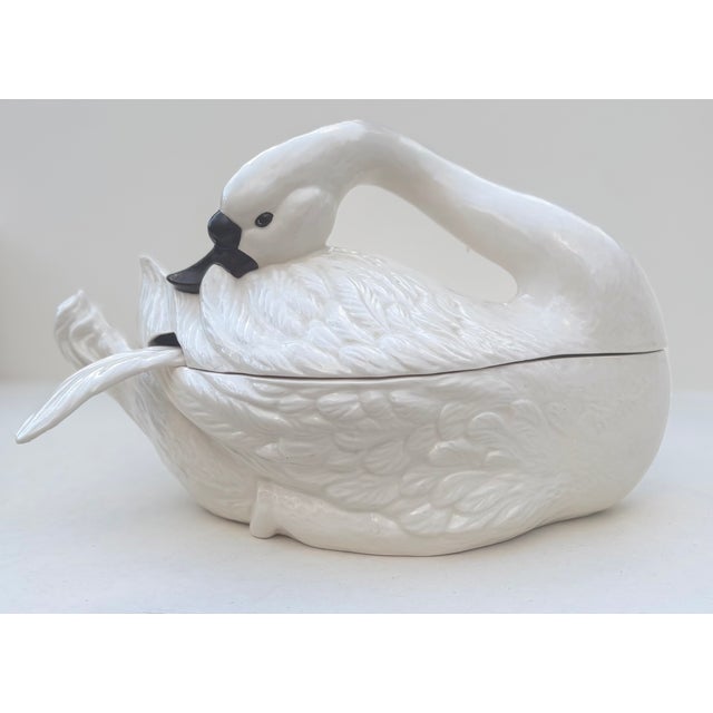 1970s Trompe-l'Oeil Ceramic White Swan Tureen With Feather Ladle For Sale - Image 4 of 7