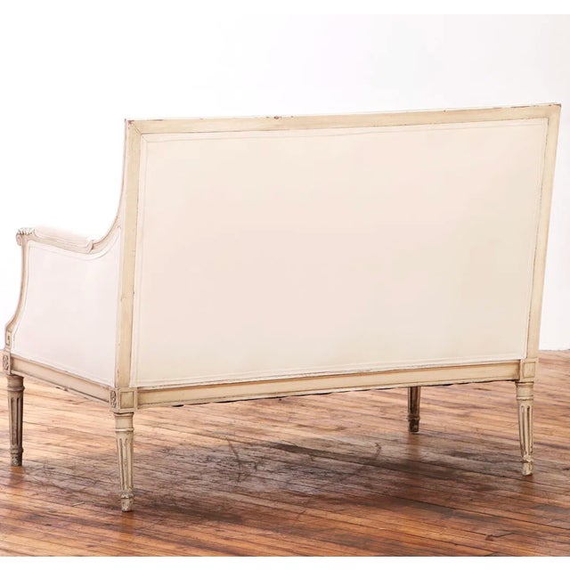Maison Jansen Louis XVI Style Painted Canapé Settee Attributed to Jansen | Ca. 1945 For Sale - Image 4 of 6