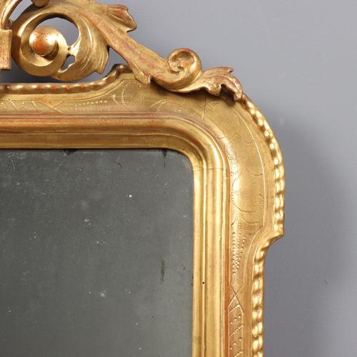 Carved and Gilded Wooden Mirror For Sale - Image 5 of 12