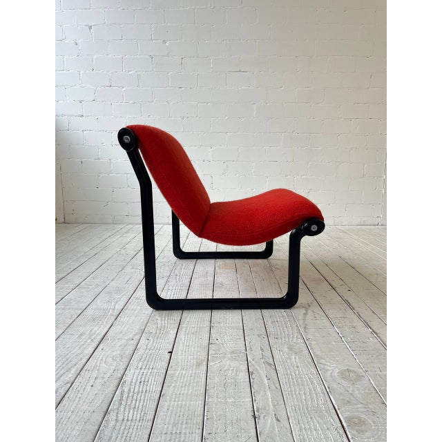 Vintage Sling Chair designed by Bruce Hannah & Andrew Morrison, manufactured by Knoll International. Frame made of cast...