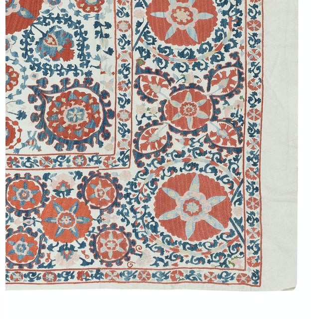 Traditional 5x5 Ft Embroidered Silk Wall Hanging. Traditional Tablecloth. Decorative Bed Cover For Sale - Image 3 of 5