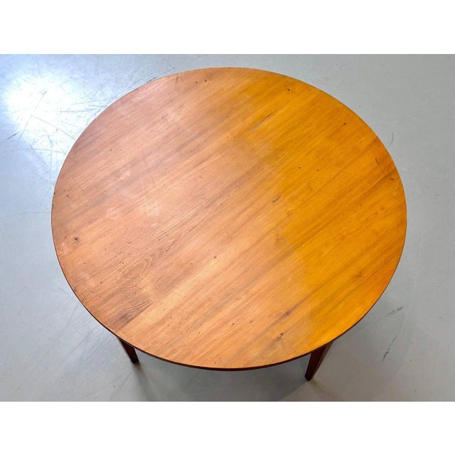 Round Dining Table in Alder Wood For Sale - Image 10 of 16