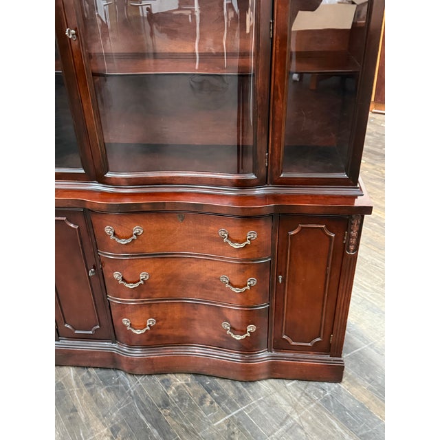 Late 20th Century Mahogany China Cabinet For Sale - Image 4 of 12