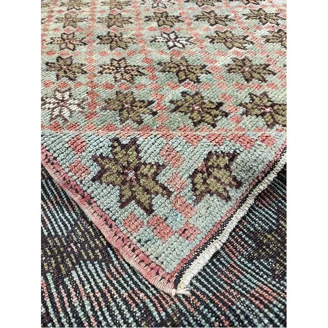 Traditional 1950s Vintage Turkish Tan/Brown Anatolian Area Rug 4'8" X 8'0" For Sale - Image 3 of 12