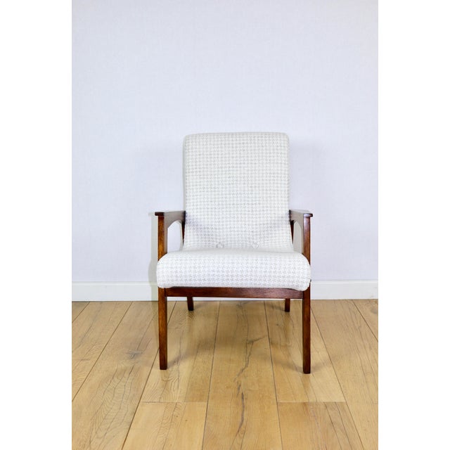 Vintage loft armchair with herringbone pattern, made of natural fabric, model from the 1970s. A uniquely designed loft...