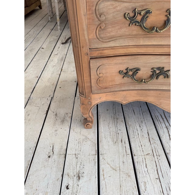 Tan 1910s French Louis XV Bleached Chest of Drawer / Commode For Sale - Image 8 of 12
