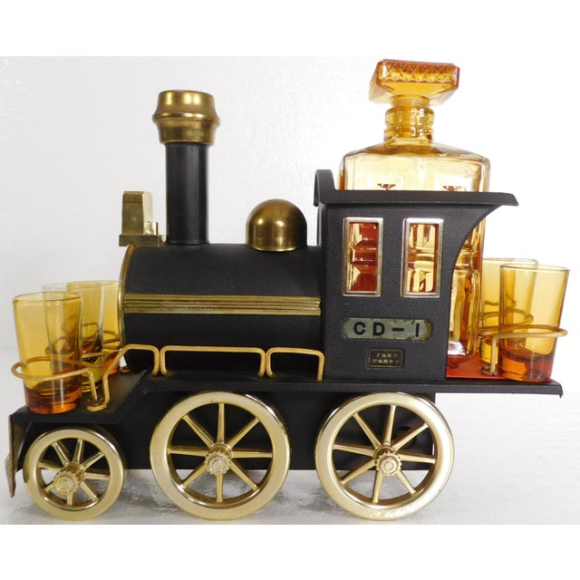 American 1971 Vintage 1880 Iron Horse Steam Engine Musical Decanter With Shot Glasses - 8 Piece Set For Sale - Image 3 of 18