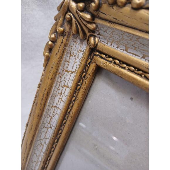 Gold 1960s Ornate Mediterranean Wood Glass 9.5x7.5 Picture Frame Carved Gold Beige Italian For Sale - Image 8 of 15