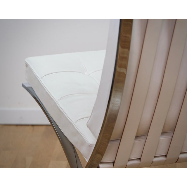 Barcelona Chair in Leather by Ludwig Mies Van Der Rohe for Knoll International For Sale - Image 11 of 13