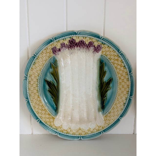 French Pair of Antique French Barbotine Asparagus Majolica Plates, Circa 1900 For Sale - Image 3 of 11