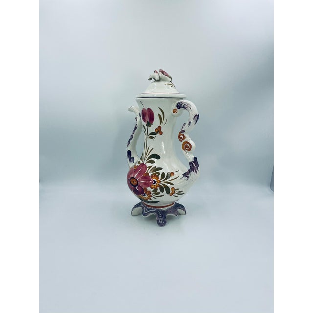A jug or vase from the prized Bassano region of Italy, crafted from high-quality majolica. Featuring a classic, palace-...