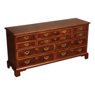 Henredon Aston Court Georgian Style Burled Mahogany Ten Drawer Dresser For Sale