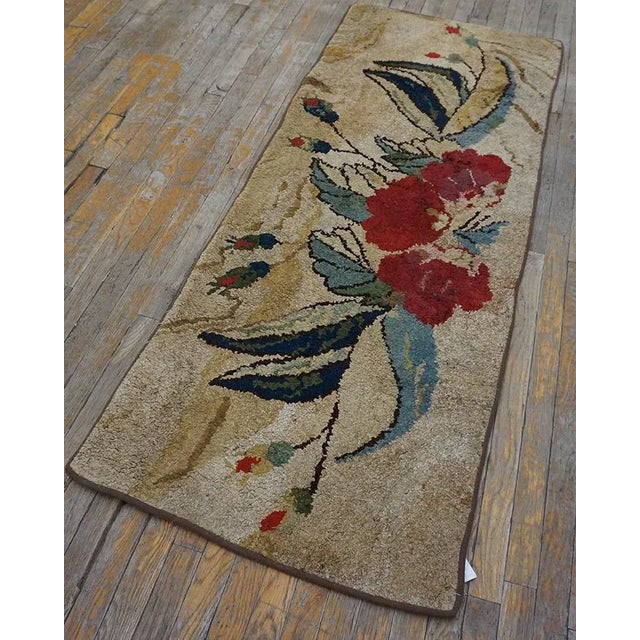 1880s Beige Roses Folk Art Antique American Hooked Rug 2'6" X6'2" Knotted Pile Wool Carpet For Sale - Image 4 of 11