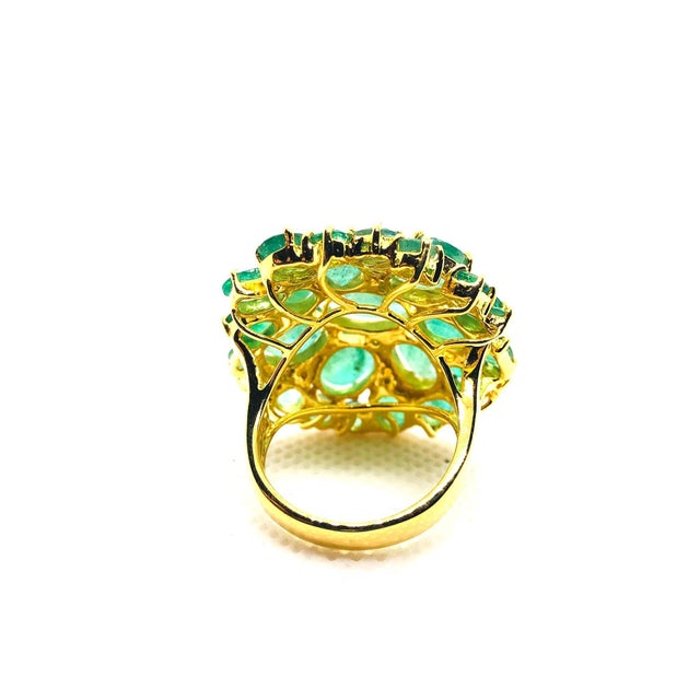 Metal Bochic “Capri” Vintage Natural Emerald Retro Cluster Ring Set In 18K Gold & Silv For Sale - Image 7 of 11