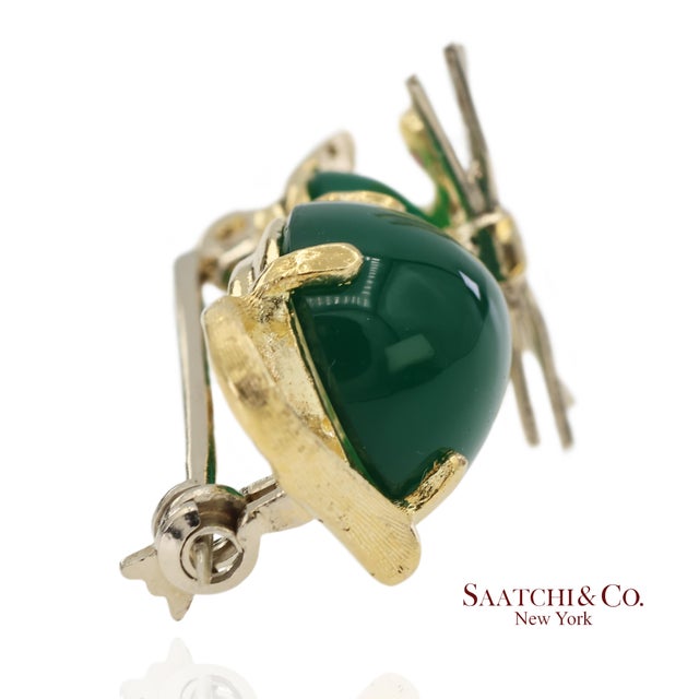 Mid 20th Century 18k 750 Solid Yellow Gold Natural Ruby Eyes & Green Gemstones Cat Pin Brooch For Sale In New York - Image 6 of 12