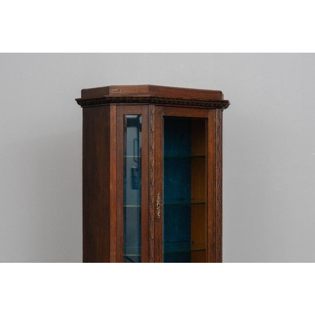 Art Nouveau Display Cabinet in Oak, Early 20th Century For Sale - Image 6 of 18