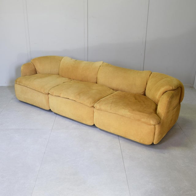 Ochre Suede Three-Seater Modular Sofa by Alberto Rosselli for Saporiti, Italy, 1970s For Sale - Image 10 of 12