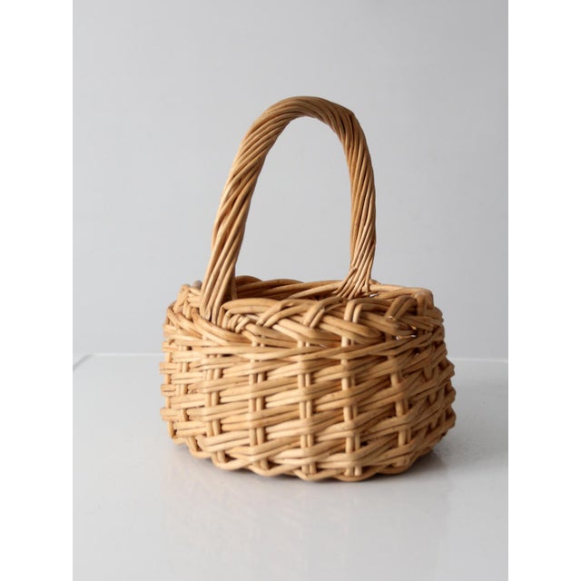 Farmhouse Vintage Wicker Gathering Basket For Sale - Image 3 of 12