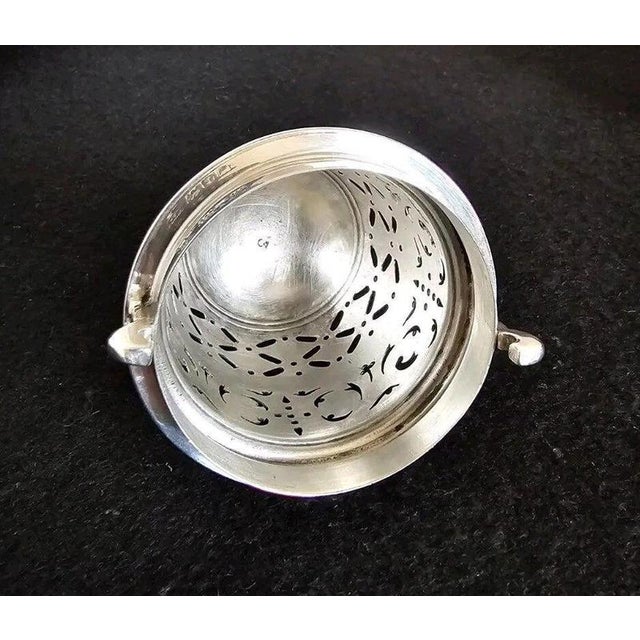 Edwardian Sterling Silver Sugar Caster from S.W. Smith & Co, London, 1906 For Sale - Image 11 of 18