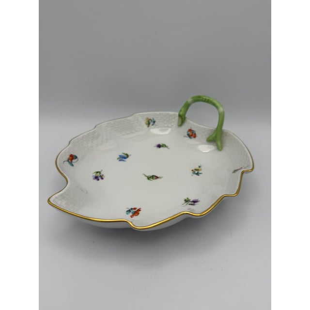 Vintage Hand-Painted Mille Fleurs Porcelain Leaf Bowl with Branch Handle from Herend, 1970s For Sale - Image 4 of 14