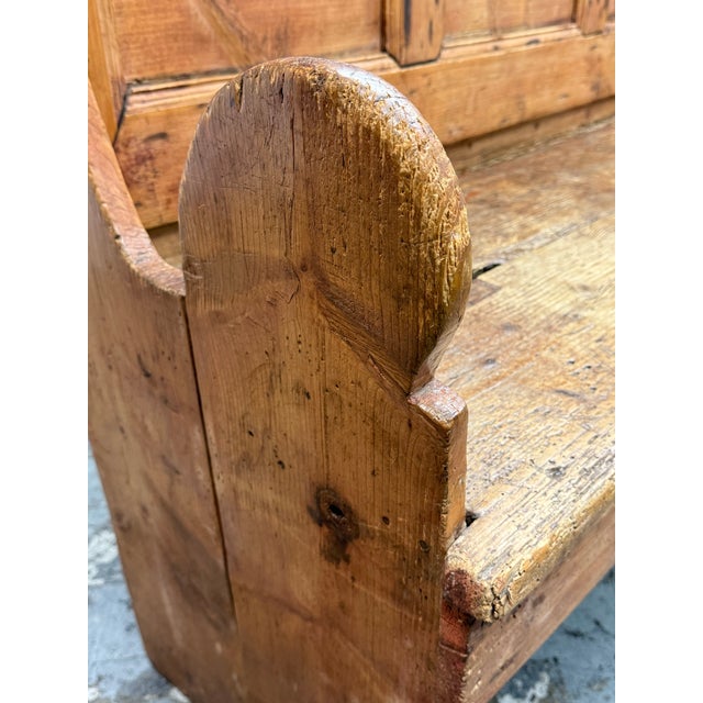 English Pine Wood Settle Bench, Late 19th Century For Sale - Image 11 of 12