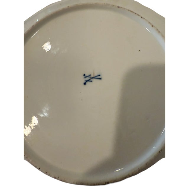 Ceramic 19th Century Hand Painted Meissen Style Porcelain Bowl For Sale - Image 7 of 7
