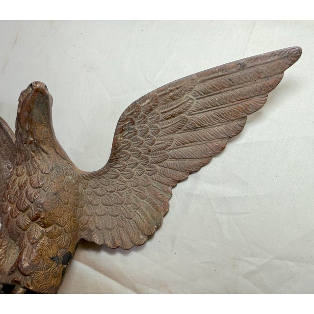 Antique Solid Brass Bronze Open Winged American Eagle Bird Heavy Flag Finial For Sale In New York - Image 6 of 13